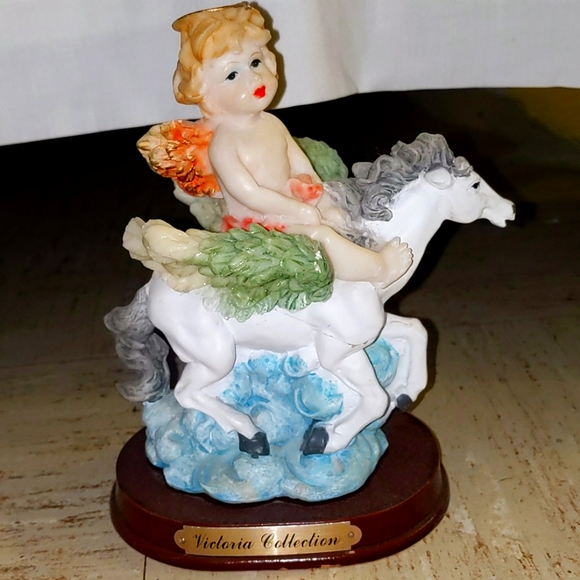 Victoria Collection Baby Angel on Horse Statue - Picture 1 of 5